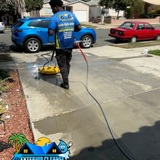 Professional-House-Washing-and-Concrete-Cleaning-in-Torrance-CA 1